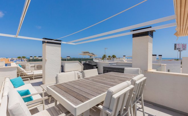 Resale - Villa -
Orihuela Costa - Lomas de Cabo Roig
