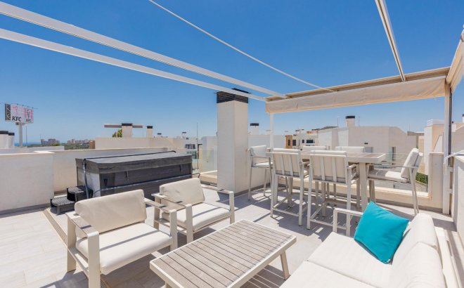 Resale - Villa -
Orihuela Costa - Lomas de Cabo Roig