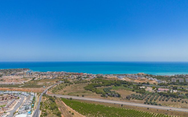 Resale - Villa -
Orihuela Costa - Lomas de Cabo Roig
