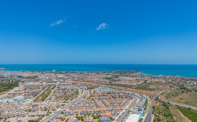Resale - Villa -
Orihuela Costa - Lomas de Cabo Roig