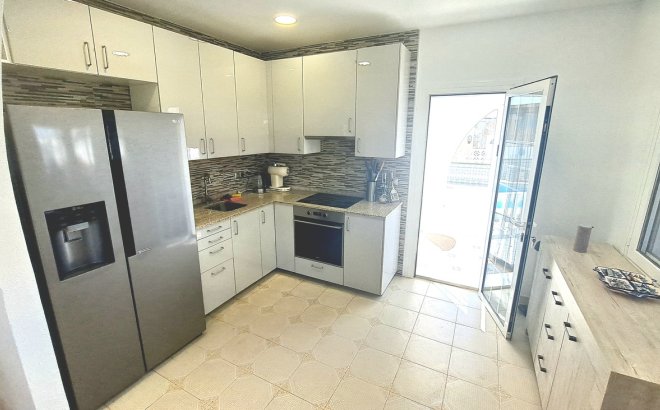 Revente - Villa -
Orihuela Costa - Costa Blanca