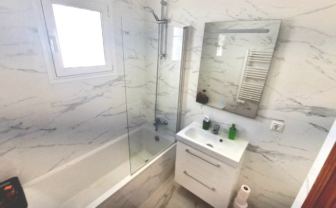 Revente - Villa -
Orihuela Costa - Costa Blanca