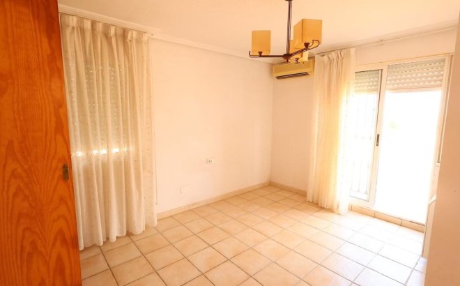 Resale - Town House -
Torrevieja - Costa Blanca