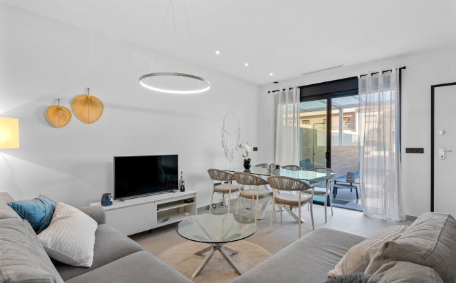Resale - Semi Detached -
Rojales - Town