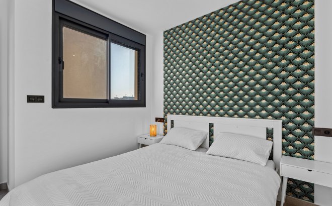 Resale - Semi Detached -
Rojales - Town