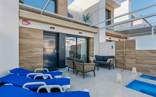 Resale - Semi Detached -
Rojales - Town