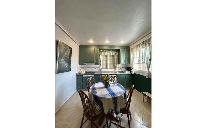 Resale - Villa -
Torrevieja - Aguas Nuevas
