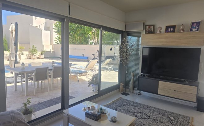 Revente - Villa -
San Miguel de Salinas - Inland