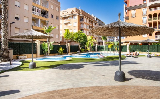 Resale - Apartment -
Torrevieja - Los Frutales