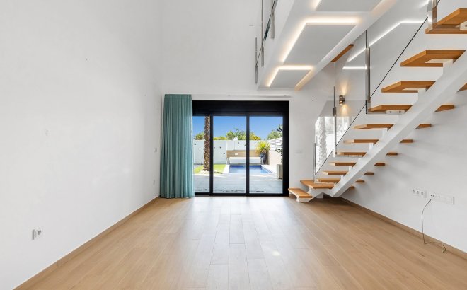 Resale - Villa -
Benijofar - Costa Blanca