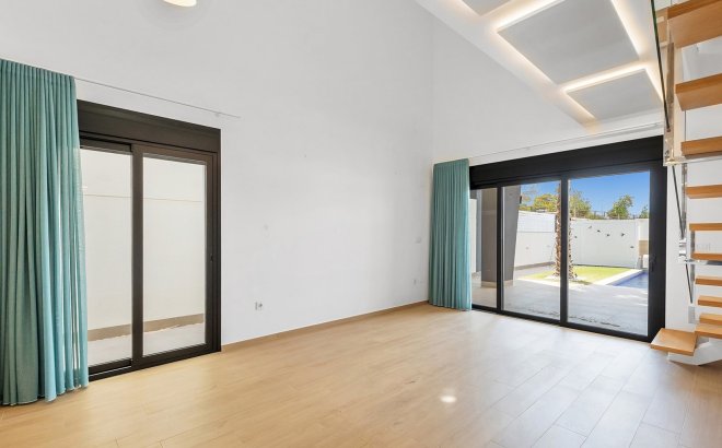 Resale - Villa -
Benijofar - Costa Blanca