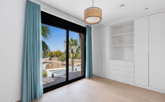 Resale - Villa -
Benijofar - Costa Blanca