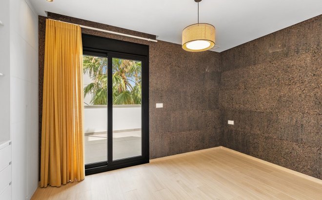 Resale - Villa -
Benijofar - Costa Blanca