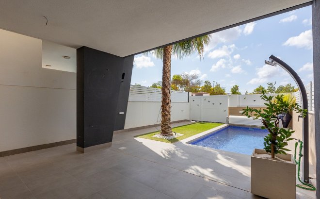 Resale - Villa -
Benijofar - Costa Blanca