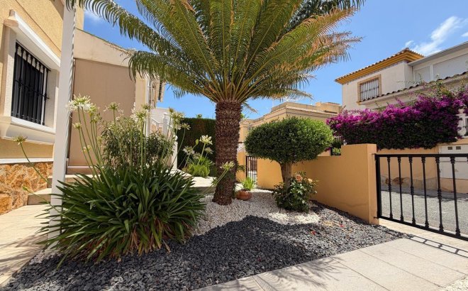 Resale - Town House -
Orihuela Costa - Los Dolses