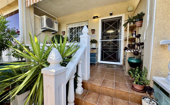 Resale - Town House -
Torrevieja - La Siesta - El Salado - Torreta