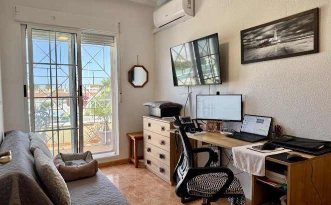 Resale - Town House -
Torrevieja - La Siesta - El Salado - Torreta