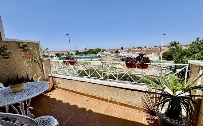 Resale - Town House -
Torrevieja - La Siesta - El Salado - Torreta