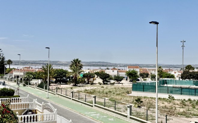 Resale - Town House -
Torrevieja - La Siesta - El Salado - Torreta