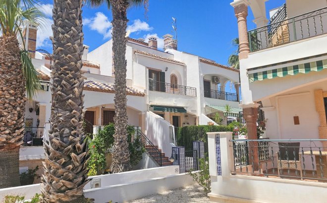 Resale - Town House -
Orihuela Costa - PAU 8