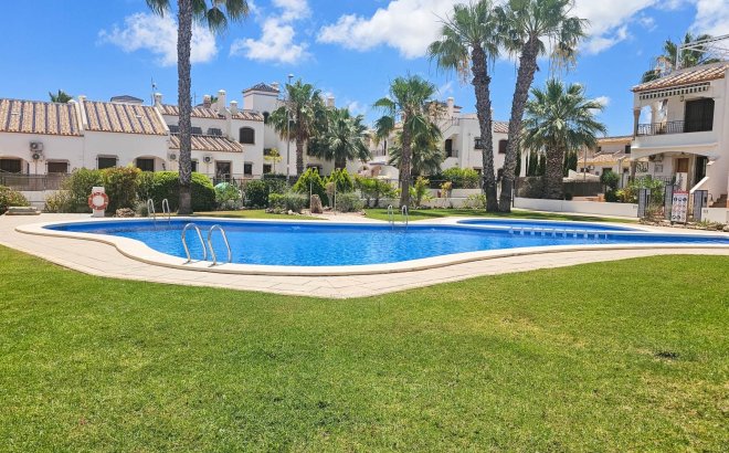 Resale - Town House -
Orihuela Costa - PAU 8