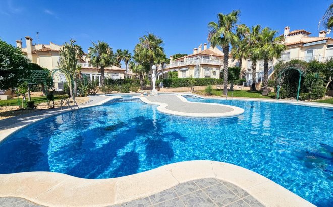 Resale - Bungalow -
Orihuela Costa - Los Altos