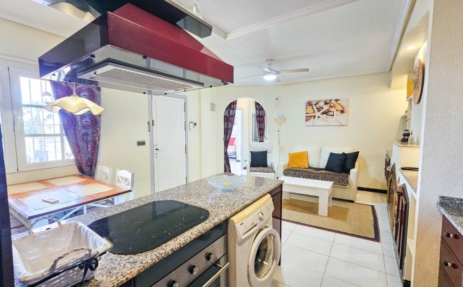 Resale - Bungalow -
Orihuela Costa - Los Altos