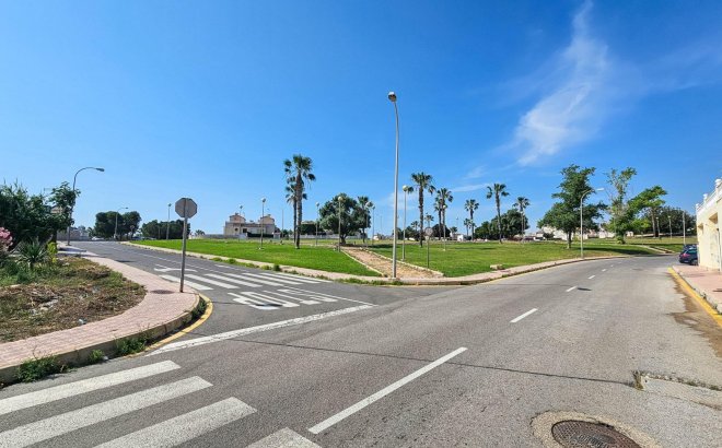 Resale - Bungalow -
Orihuela Costa - Los Altos