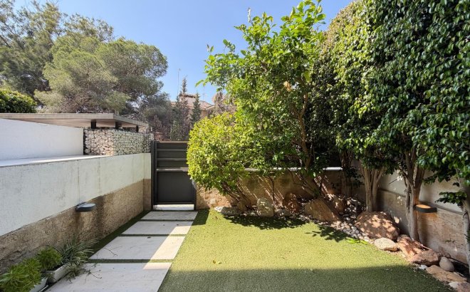 Resale - Apartment -
Orihuela Costa - Altos De Campoamor