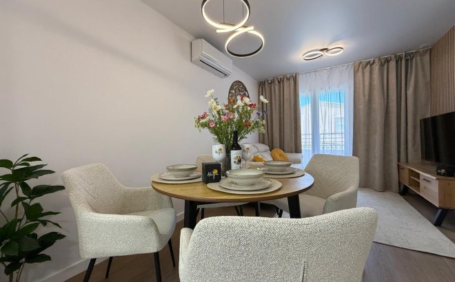 Resale - Apartment -
Torrevieja - Nueva Torrevieja