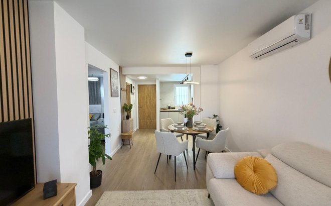 Resale - Apartment -
Torrevieja - Nueva Torrevieja