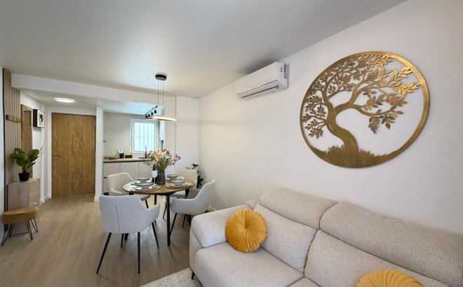 Resale - Apartment -
Torrevieja - Nueva Torrevieja