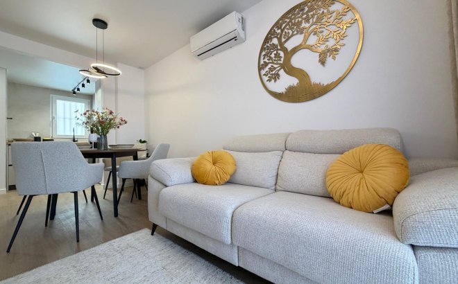Resale - Apartment -
Torrevieja - Nueva Torrevieja