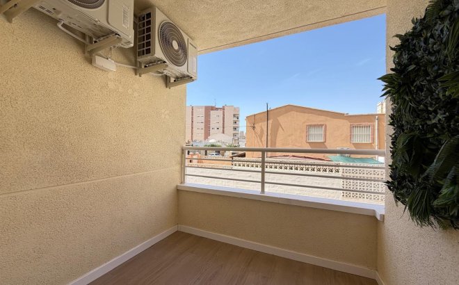 Resale - Apartment -
Torrevieja - Nueva Torrevieja