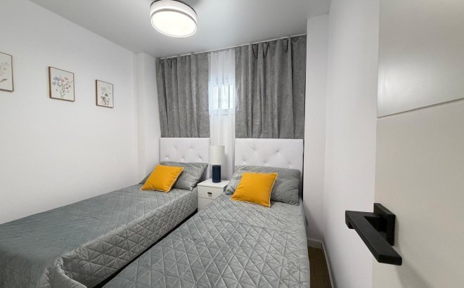 Resale - Apartment -
Torrevieja - Nueva Torrevieja