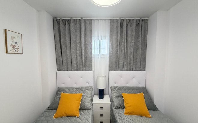 Resale - Apartment -
Torrevieja - Nueva Torrevieja
