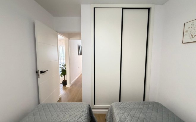 Resale - Apartment -
Torrevieja - Nueva Torrevieja