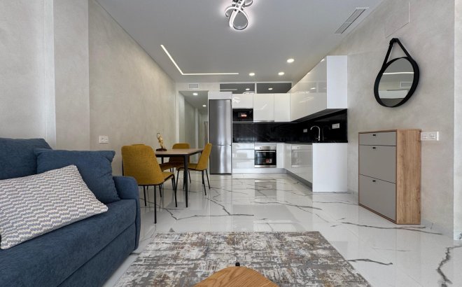 Resale - Apartment -
Torrevieja - Estacion De Autobuses