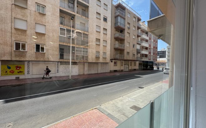 Resale - Apartment -
Torrevieja - Estacion De Autobuses