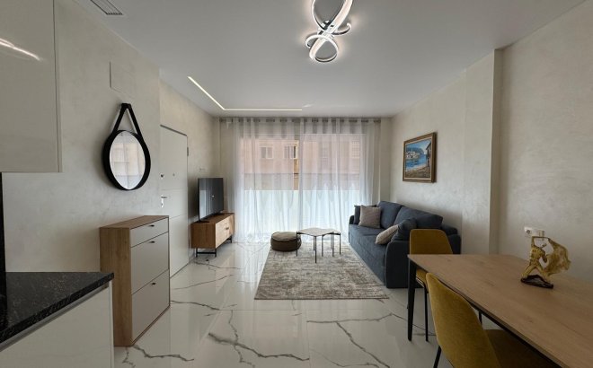 Resale - Apartment -
Torrevieja - Estacion De Autobuses