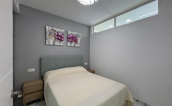 Resale - Apartment -
Torrevieja - Estacion De Autobuses