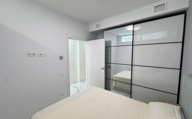 Resale - Apartment -
Torrevieja - Estacion De Autobuses