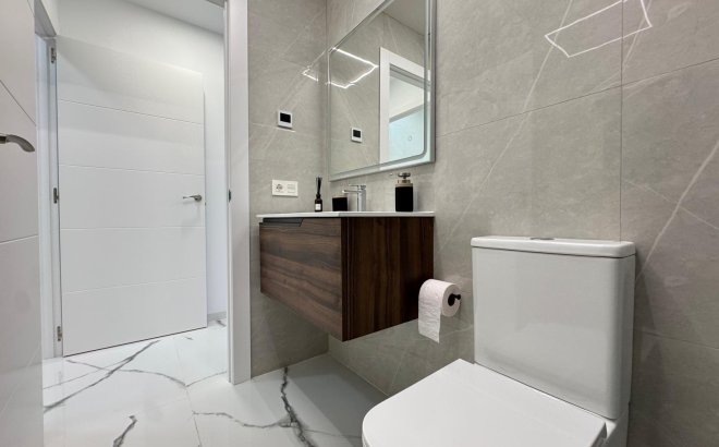 Resale - Apartment -
Torrevieja - Estacion De Autobuses