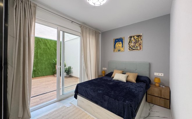Resale - Apartment -
Torrevieja - Estacion De Autobuses
