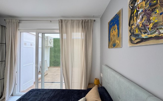 Resale - Apartment -
Torrevieja - Estacion De Autobuses
