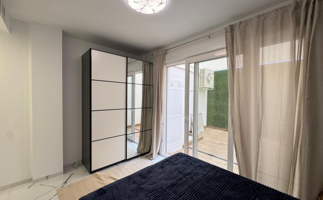 Resale - Apartment -
Torrevieja - Estacion De Autobuses