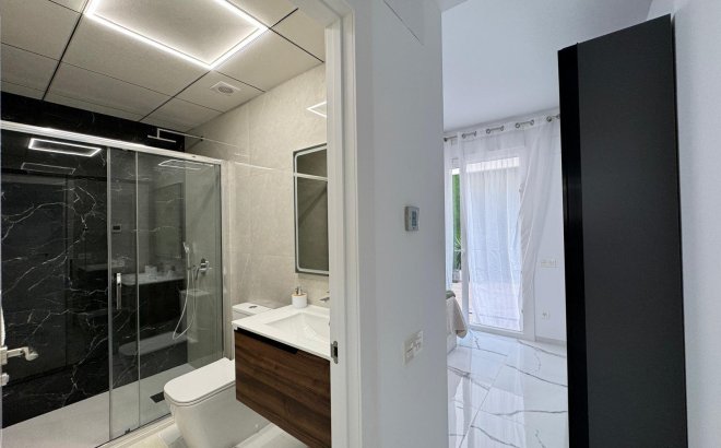 Herverkoop - Appartement -
Torrevieja - Estacion De Autobuses