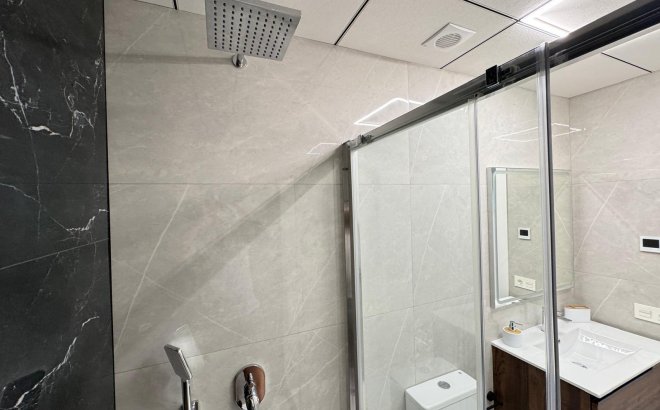 Herverkoop - Appartement -
Torrevieja - Estacion De Autobuses