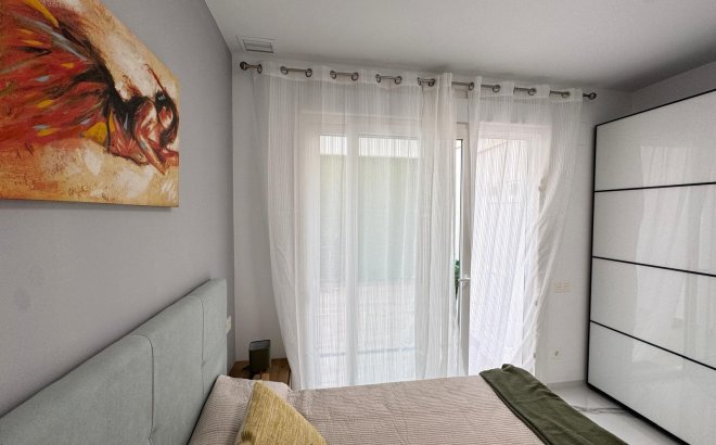 Herverkoop - Appartement -
Torrevieja - Estacion De Autobuses