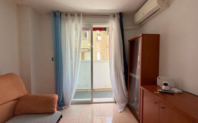 Herverkoop - Appartement -
Torrevieja